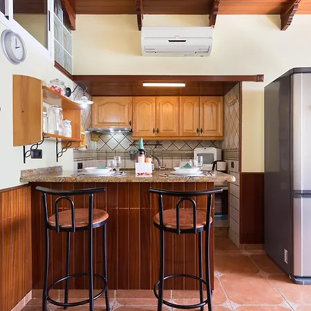 Apartment Playa Chica Beach Ii